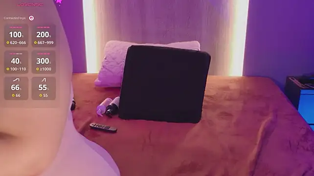 emmajohnss' Live XXX Chat