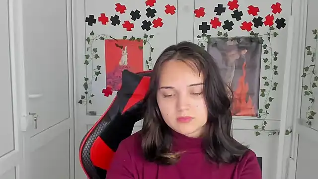 Онлайн чат XXX Caroline_cutte