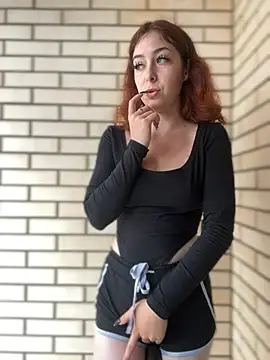 LynaFrost Live XXX-Chat