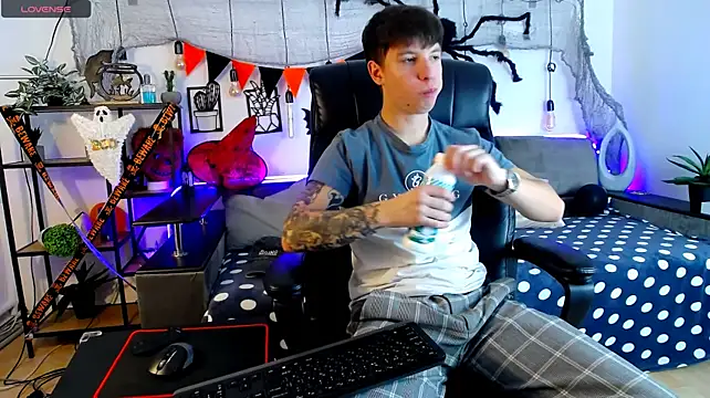 ThomasEdisonn Live XXX Chat