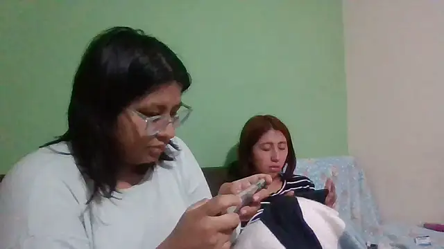 sarah12333 লাইভ XXX চ্যাট