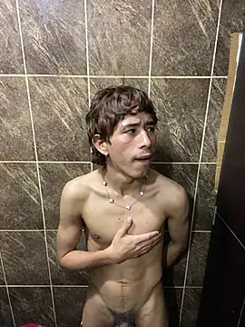 Ronny_Hot12 Adlı Modelin Canlı XXX Sohbeti