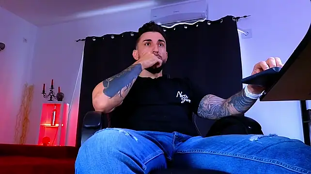 Chat XXX ao vivo de MightyAaron66