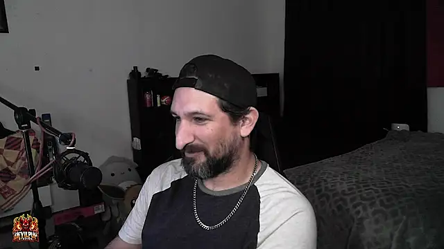 DevilPup75_ XXX чат на живо