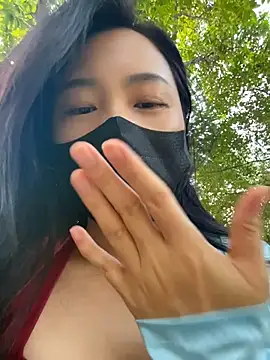 Nini_11's Live XXX Chat