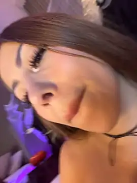 MelanieHillss' Live XXX Chat