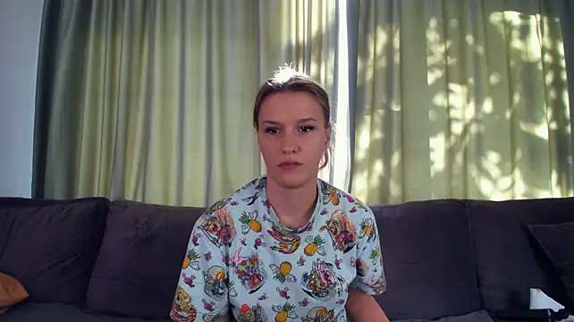 LaraStone69: онлайн-секс-чат