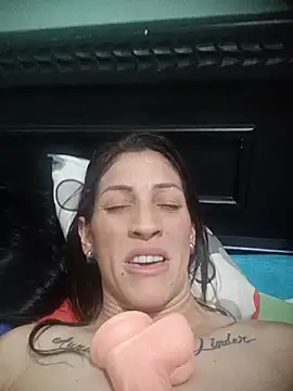 Chatroom XXX en direct de Vikyhot27
