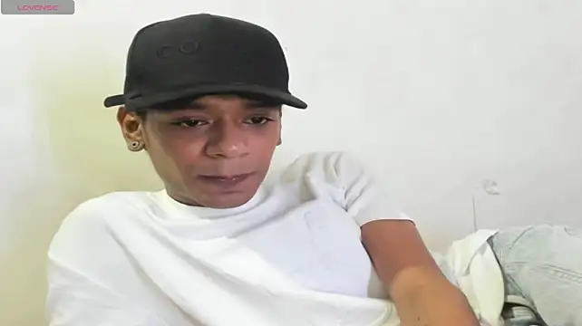 แชท XXX สดของ esteban_thompson