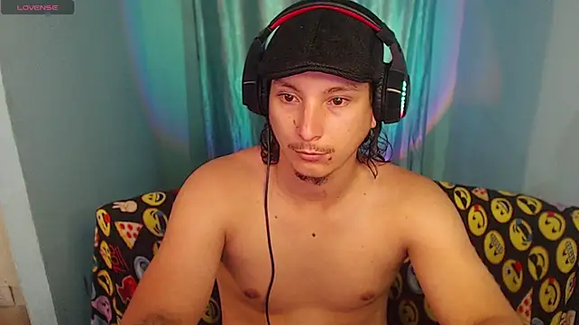 MrKingsaintx élő XXX-chatje