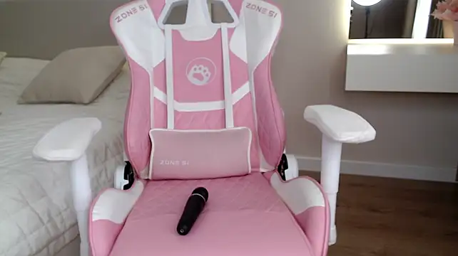 Chat XXX en directo de JenniferQueen11
