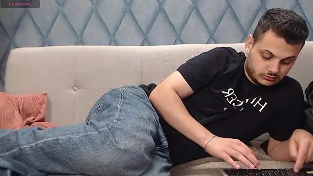 AlecsSteel Live XXX-chat