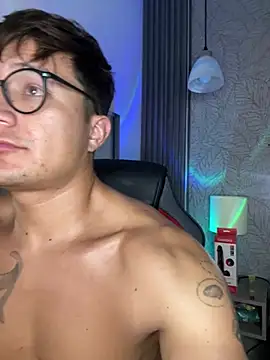 Chat +18 de Hassbyd ao vivo