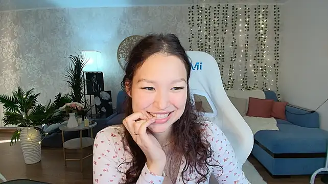 adeline Adlı Modelin Canlı XXX Sohbeti