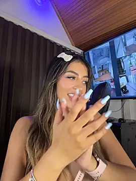 Atenea_cute21 লাইভ XXX চ্যাট