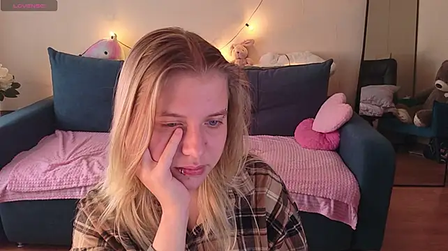 XXX chat uživo modela Viki_Charm