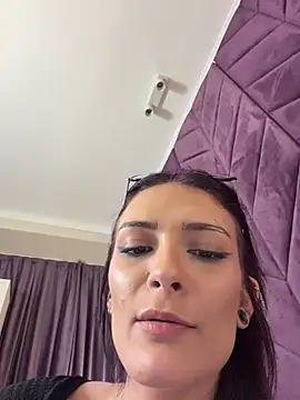 دردشة JadeVesper الجنسية المباشرة