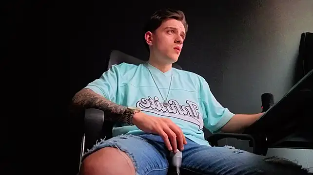 Chat +18 de FelixStarkk ao vivo