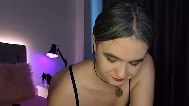 SilkenSin's Live XXX Chat