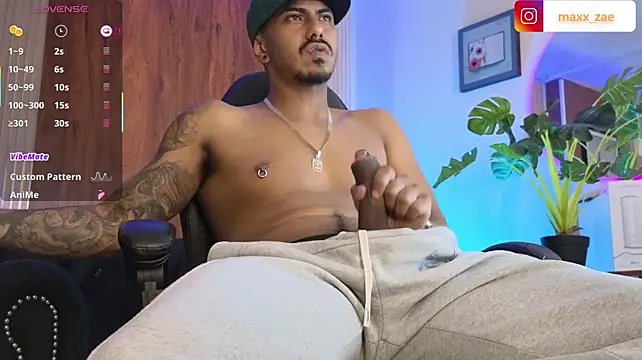 Czat XXX na żywo – Latinmoster_boss