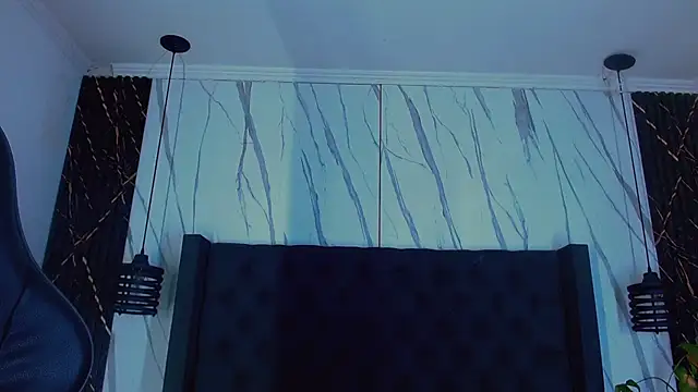 Angel_foxc13 即時 XXX 聊天