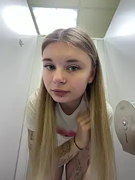 -MiaKitty Live XXX-Chat