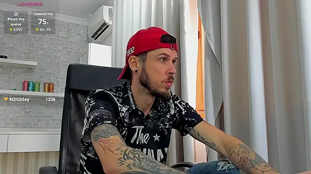 Chat +18 de JonahShaw ao vivo