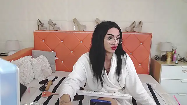 HotIris Adlı Modelin Canlı XXX Sohbeti