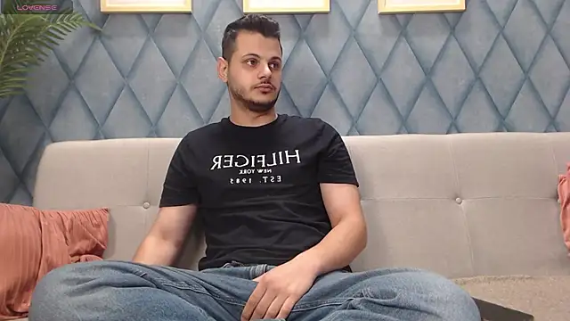 AlecsSteel XXX чат на живо