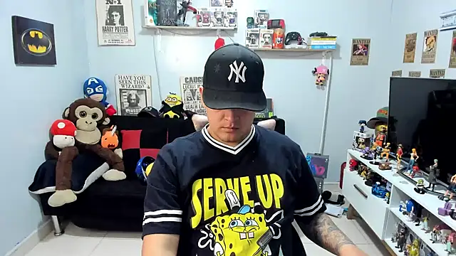 ney_22 élő XXX-chatje