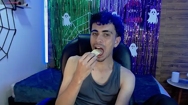 Онлайн чат XXX noah_bluex