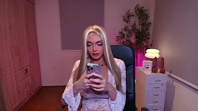 XXX chat uživo modela MsMollyMercer