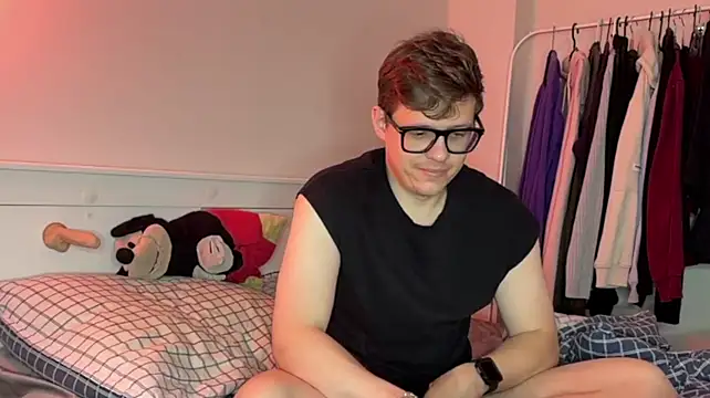 daniel-below Live XXX Chat