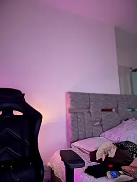 saracaball_'s Live XXX Chat