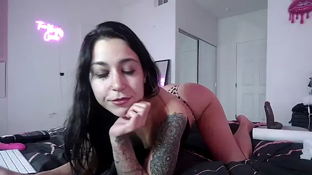 QueenLolaX – Live XXX-chat