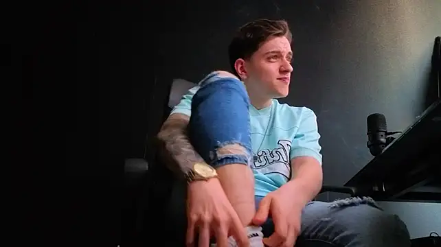 Онлайн чат XXX FelixStarkk