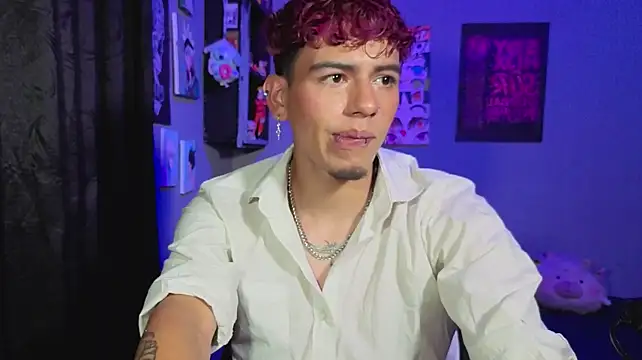 XXX chat uživo modela MikeyKuro