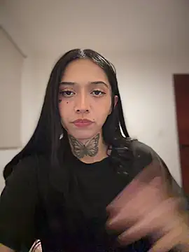 JIORYOvO Adlı Modelin Canlı XXX Sohbeti