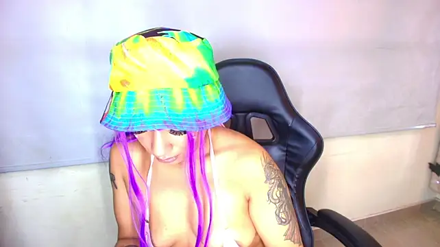 Soleil_66's Live XXX Chat