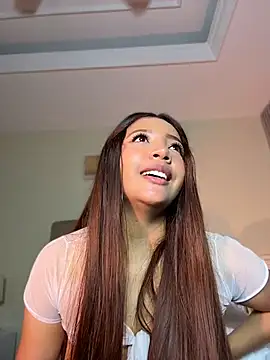 Pushaina__1 Adlı Modelin Canlı XXX Sohbeti