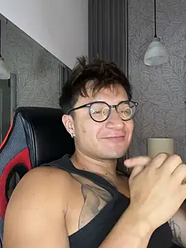 Hassbyd – Naživo XXX chat
