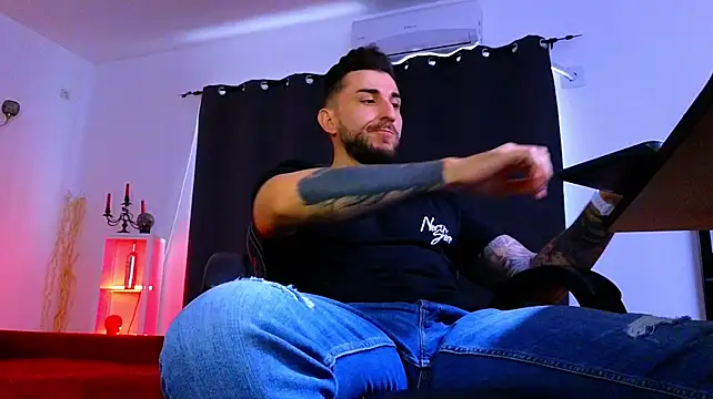 MightyAaron66 Chat XXX in diretta