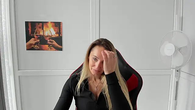 LilyDreamm Webcam show
