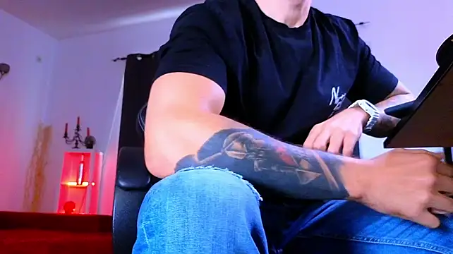 MightyAaron66n Live XXX chat