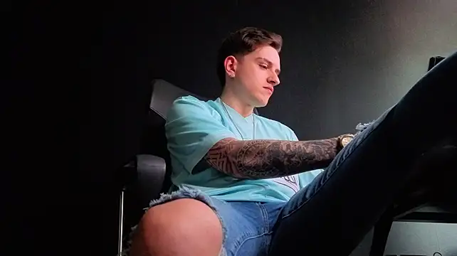 FelixStarkkのライブXXXチャット