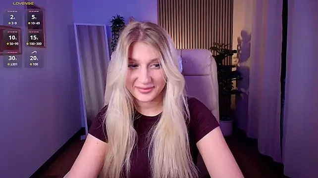 Evacadooo's Live XXX Chat