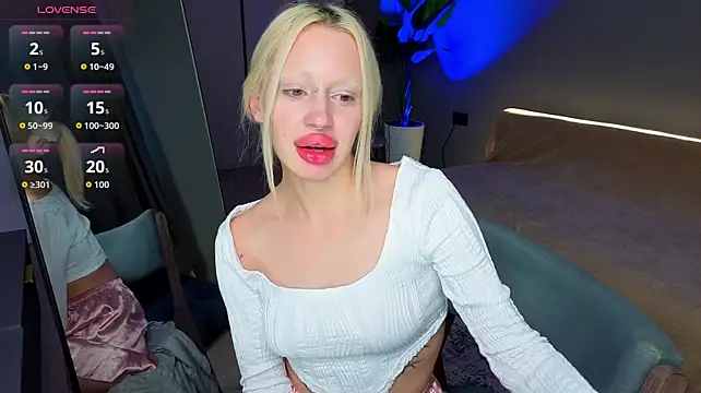 Chatroom XXX en direct de Luna_Beverly