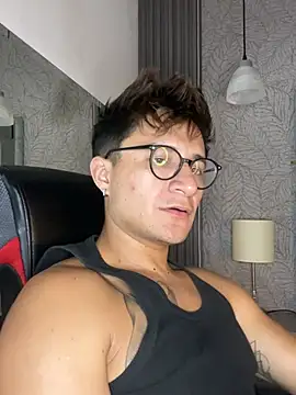 Hassbydn Live XXX chat