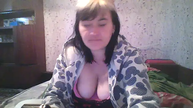 Chat +18 de HollyLaBerry ao vivo