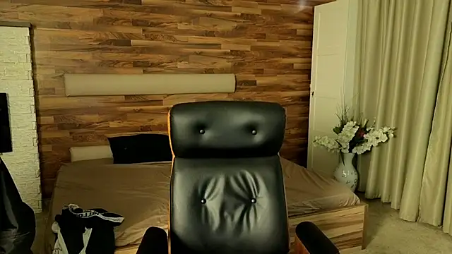 IvanHydee Chat XXX in diretta